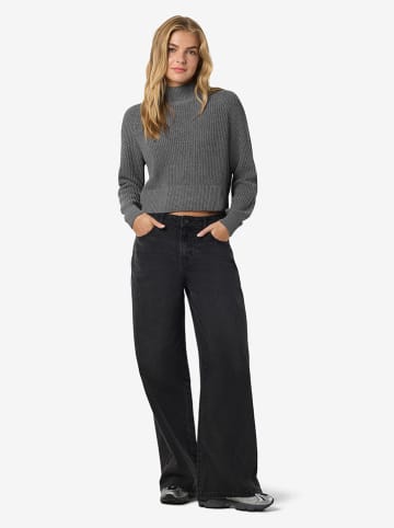 Noisy may Sweter w kolorze szarym