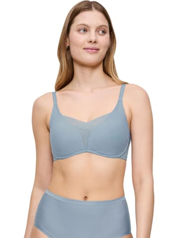 Triumph Beugelloze beha lichtblauw