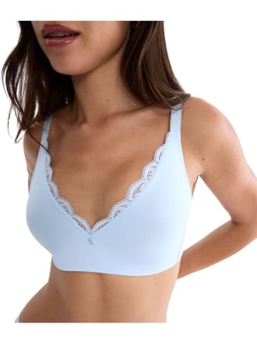 Triumph Beugelloze beha lichtblauw