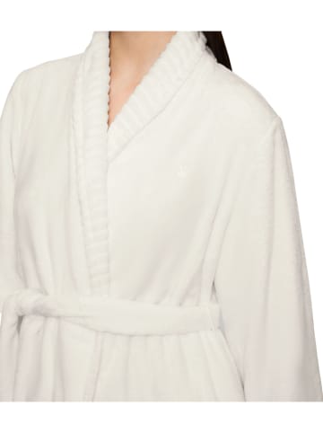 Triumph Szlafrok w kolorze kremowym
