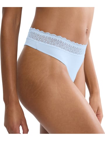 Triumph Stringi w kolorze błękitnym