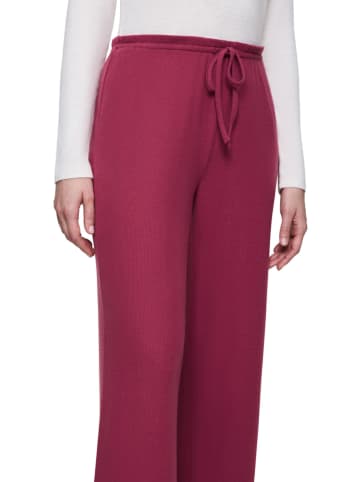 Triumph Spodnie w kolorze jagodowym