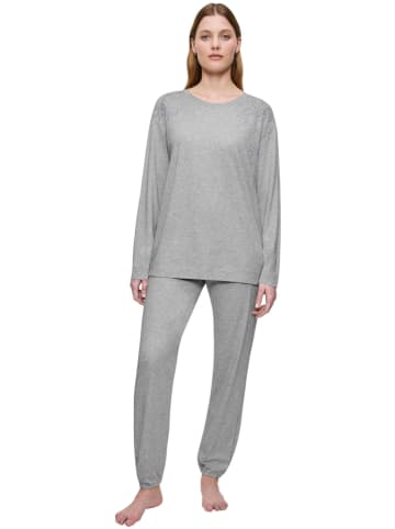 Triumph Pyjama in Grau