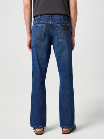 Wrangler Dżinsy - Regular fit - w kolorze niebieskim