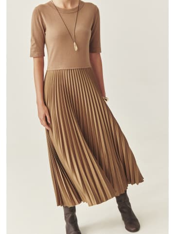 TATUUM Kleid in Hellbraun
