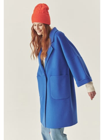 TATUUM Wełniany płaszcz w kolorze niebieskim