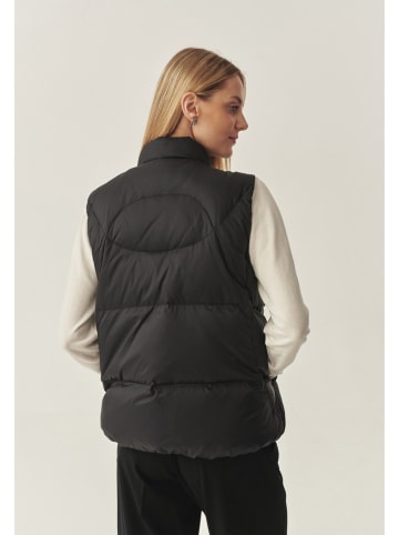 TATUUM Weste in Schwarz