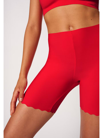 Skiny Shorts in Rot