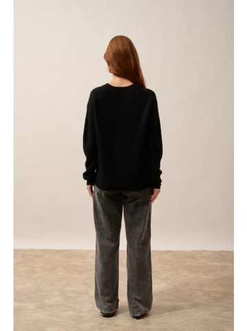 Just Cashmere Kaszmirowy sweter "Assam" w kolorze czarnym