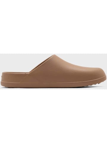 Crocs Clogs "Dylan" in Hellbraun