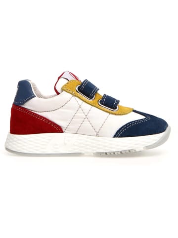 Naturino Sneakersy "Jesko" w kolorze białym ze wzorem