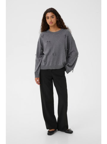 Soaked in Luxury Pullover in Grau