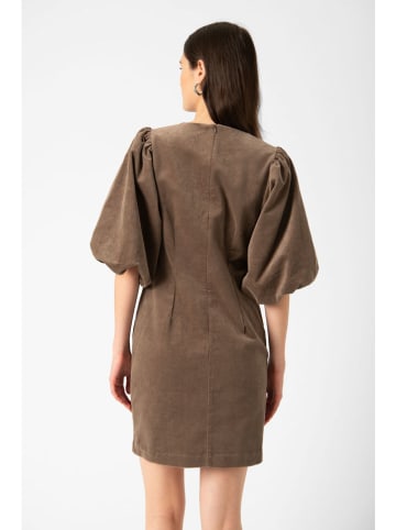 Soaked in Luxury Sukienka w kolorze brązowym