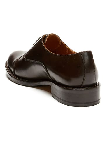 British Passport Leren veterschoenen bruin