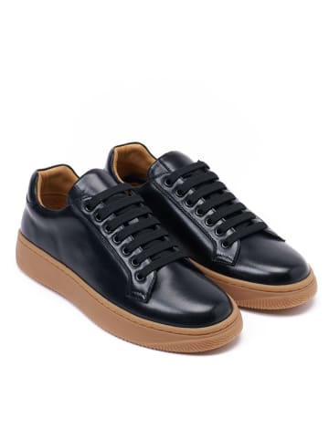British Passport Leder-Sneakers in Schwarz