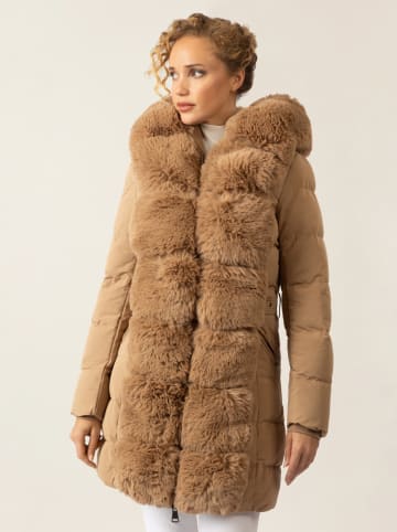 APART Płaszcz zimowy w kolorze karmelowym