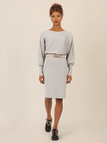 APART Sukienka dzianinowa w kolorze jasnoszarym