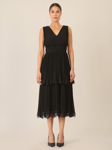 APART Sukienka w kolorze czarnym