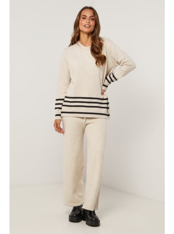 Soft Cashmere 2-delige outfit crème