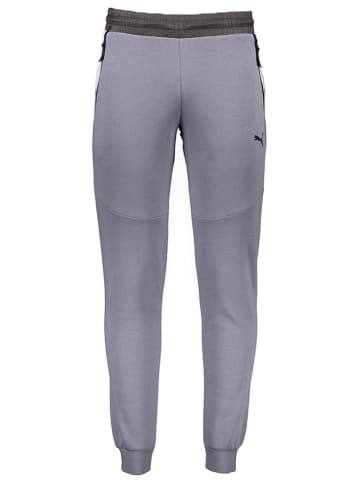 Puma Spodnie dresowe "C- PMA Pumatech" w kolorze szarym