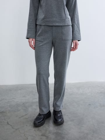 BGN Hose in Grau