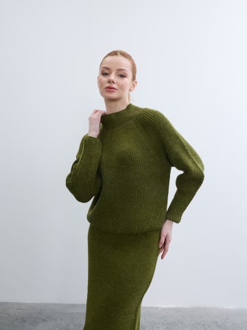 BGN Sweter w kolorze zielonym