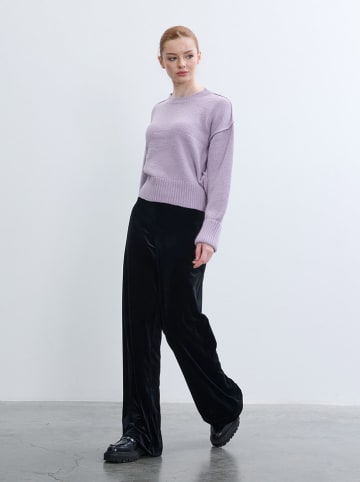 BGN Sweter w kolorze lawendowym