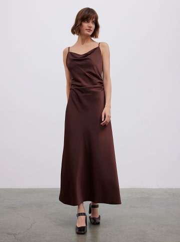 BGN Kleid in Braun