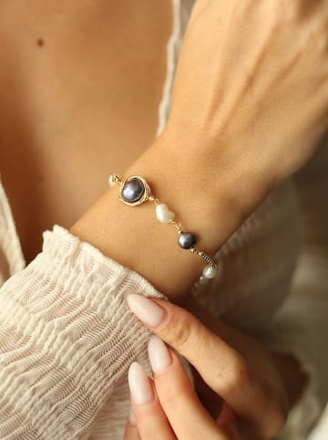 Pierres delicates Vergulde armband met parels en parelmoer
