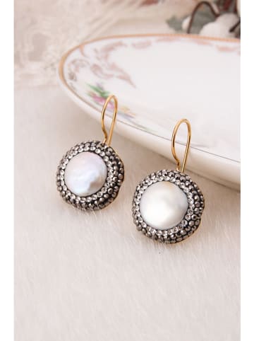 Pierres delicates Vergold. Ohrhänger mit Perlmutt