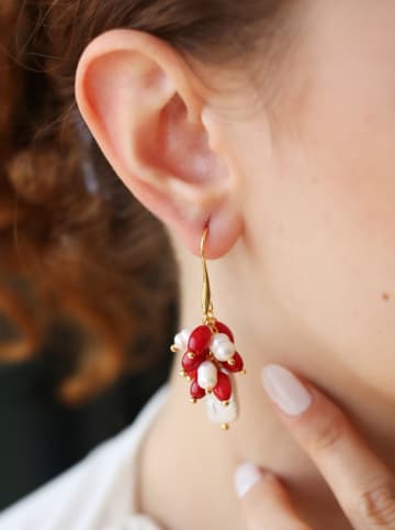 Pierres delicates Vergulde oorhangers met parels en edelstenen