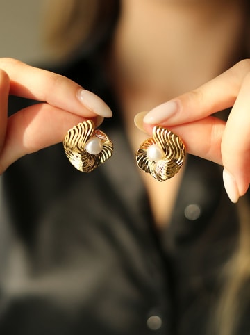 Pierres delicates Vergulde oorstekers met parels