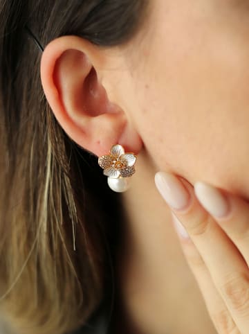 Pierres delicates Vergulde oorstekers met parels en edelstenen