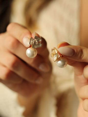 Pierres delicates Vergulde oorstekers met parels en edelstenen