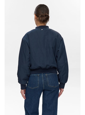 NÜMPH Kurtka "Ellanora" w kolorze granatowym