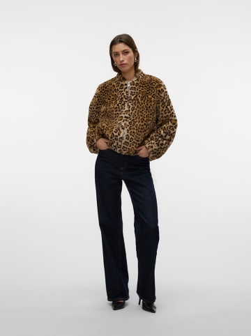 Vero Moda Kurtka w kolorze beżowym ze sztucznego futerka