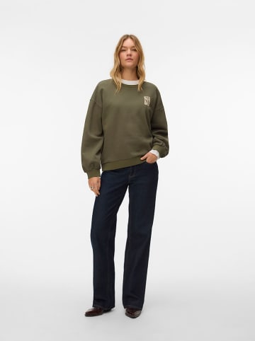 Vero Moda Sweatshirt in Khaki