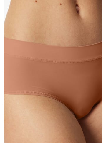 Schiesser Pełne figi w kolorze beżowym