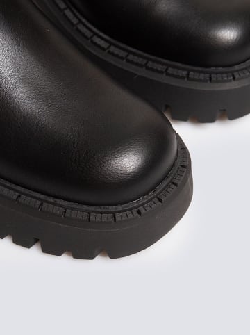 BIG STAR Botki w kolorze czarnym