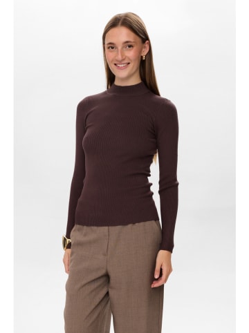 NÜMPH Sweter "Nubia" w kolorze ciemnobrązowym