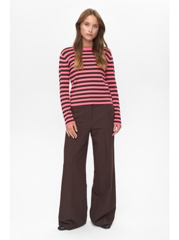 NÜMPH Sweter "Nustripy" w kolorze różowo-czarnym