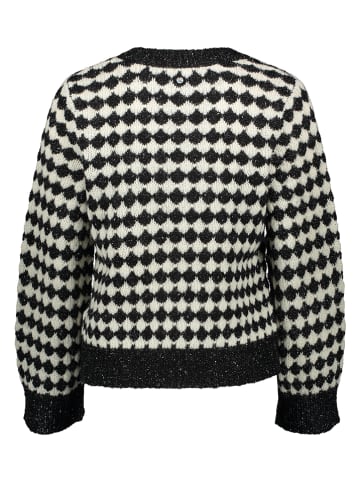 NÜMPH Sweter "Nubila" w kolorze biało-czarnym
