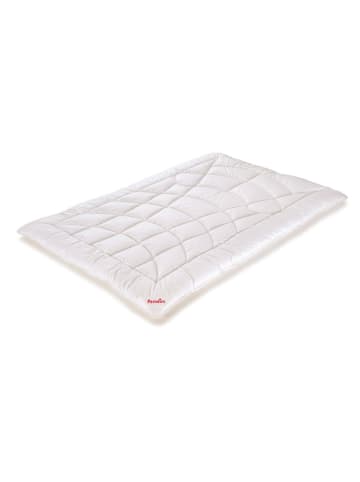 Paradies Winter-Faserbettdecke "Exquisit - Besonders Warm" in Weiß