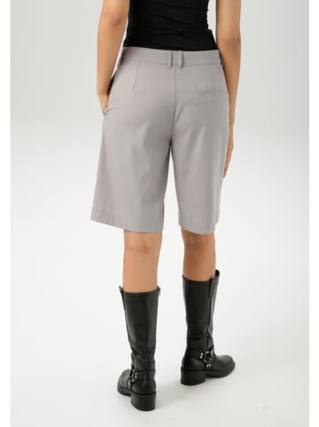 Aniston Bermudy w kolorze jasnoszarym