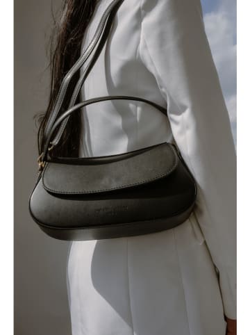 Christian Laurier Skórzana torebka "Isys" w kolorze czarnym - 26 x 14 x 6,5 cm