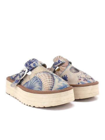 Calceo Clogs in Beige