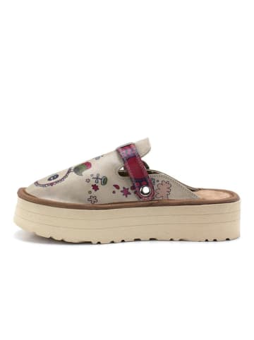 Calceo Clogs in Beige