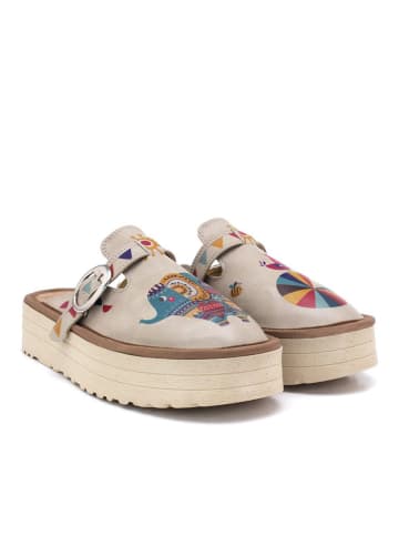 Calceo Clogs in Beige