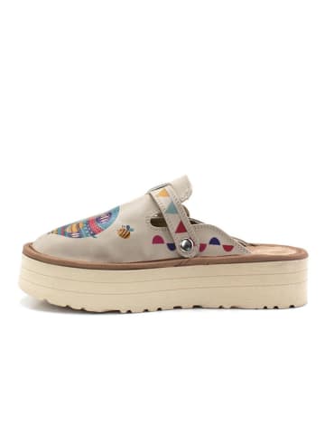 Calceo Clogs in Beige