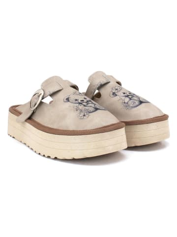 Calceo Clogs in Beige